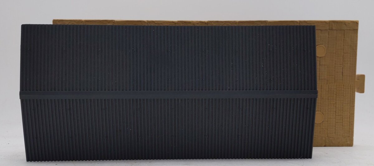 Pola 330908 G Covered Passenger Platform EX