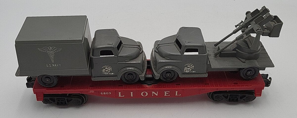 Lionel 6809 Vintage O Flatcar w/USMC AA Gun Truck & Medical Box Truck VG