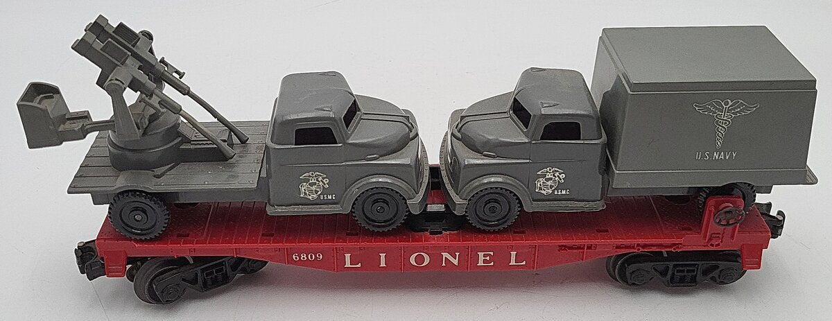 Lionel 6809 Vintage O Flatcar w/USMC AA Gun Truck & Medical Box Truck VG