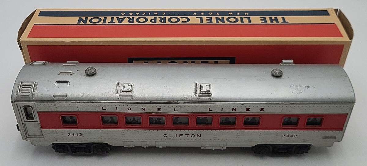 Lionel 2442 Vintage O Lionel Lines Clifton Red Stripe Illuminated Passenger Car VG/Box