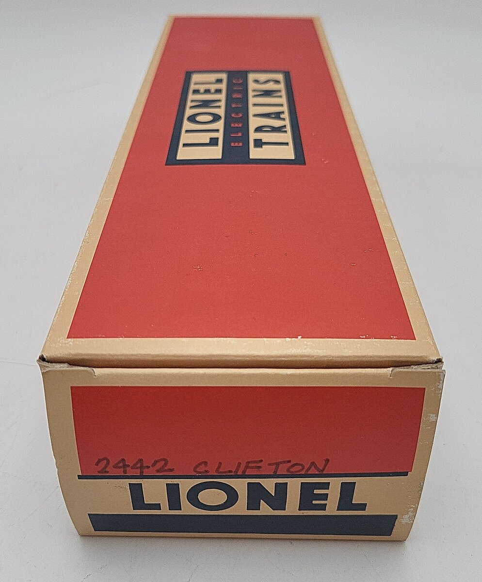 Lionel 2442 Vintage O Lionel Lines Clifton Red Stripe Illuminated Passenger Car VG/Box