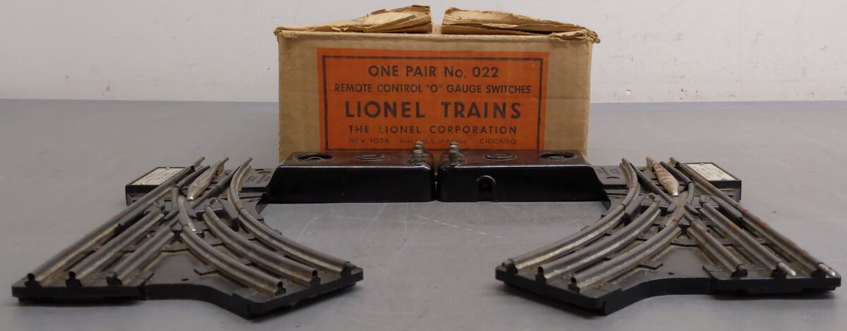Lionel 022 Vintage O Gauge Left-Hand & Right-Hand Electric Remote Switches/Box