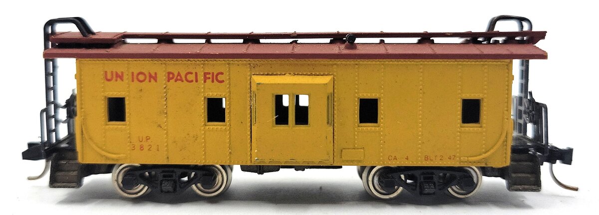 Con-Cor 1251L N Scale Union Pacific Bay Window Caboose #3821 EX