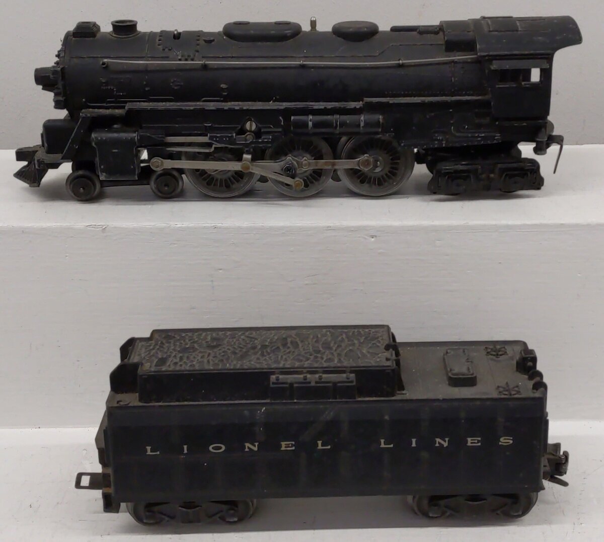 Lionel 2055 Vintage O 4-6-4 Hudson Steam Locomotive with 6026W Tender VG