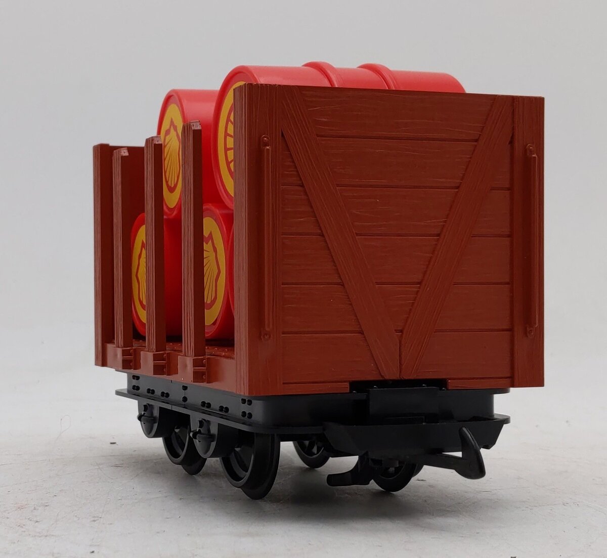 LGB 4045 G Scale Flat Car with Red Shell Barrels LN