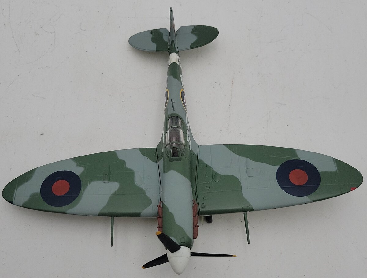 Franklin Mint B11E779 1:48 Diecast Navy Supermarine Spitfire VG/Box
