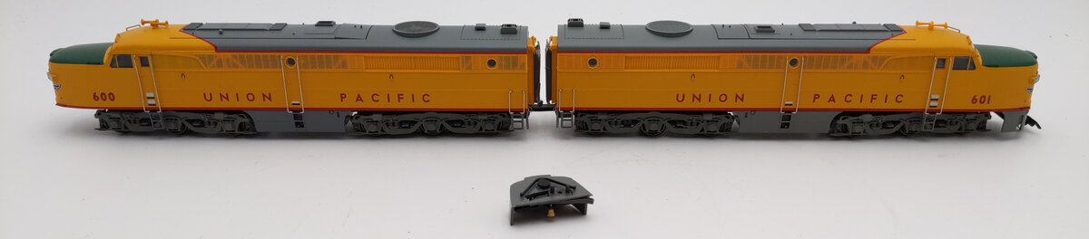 Marklin 49610/37610 HO Union Pacific Alco PA Diesel Locomotive Set - Digital VG