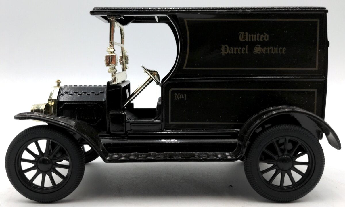 Ertl 1062 1:32 Scale Diecast 1913 Ford Model T UPS classic car LN