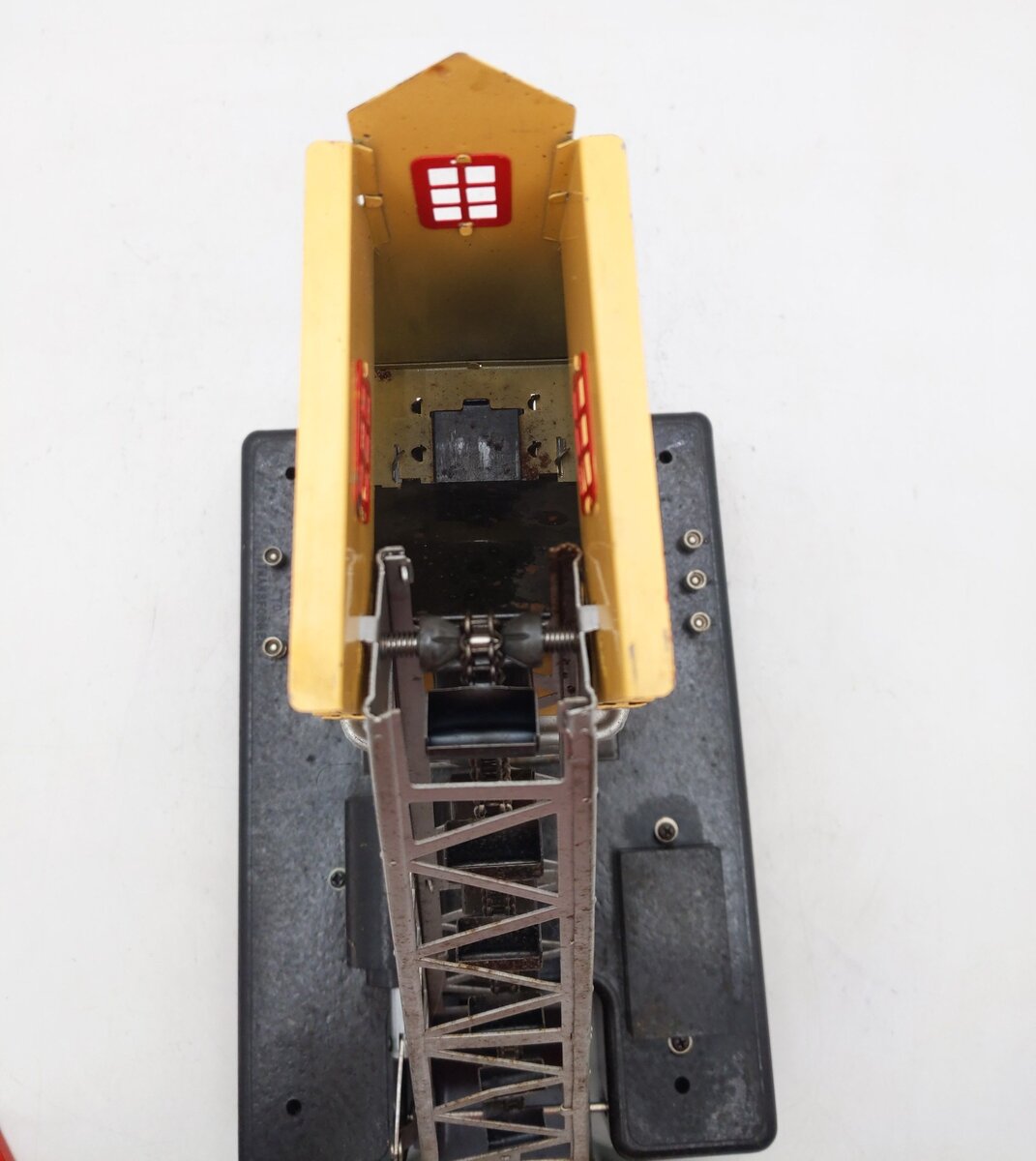 Lionel 97 Vintage O Operating Coal Elevator Loader VG