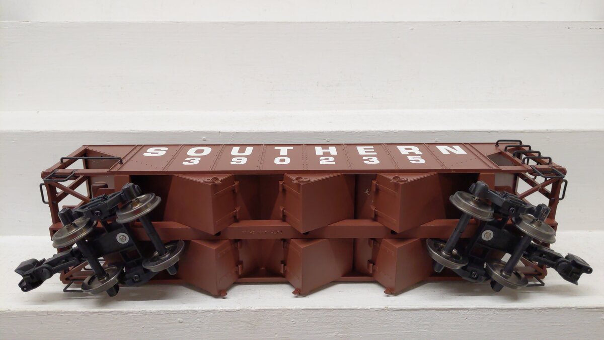 Bachmann 98204 G Southern 3 Bay Hopper with Coal Load #390235 (Metal Wheels) EX