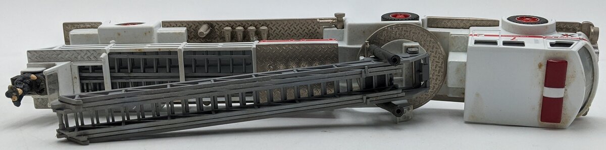 Corgi 97387 Diecast American La France Aerial Ladder Truck Denver Fire Dpt LN/Box
