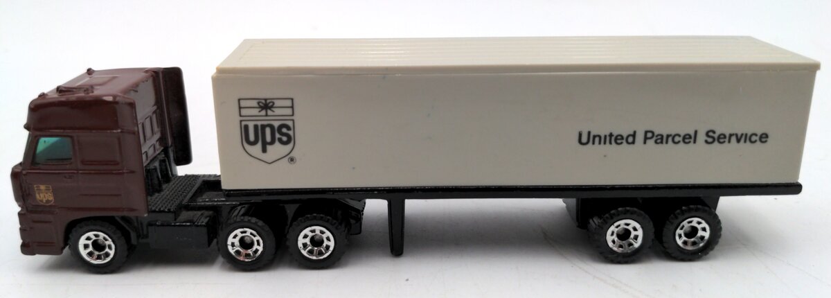 Matchbox 1:86 1987 DAF 3300 Space Cab UPS Semi Truck EX