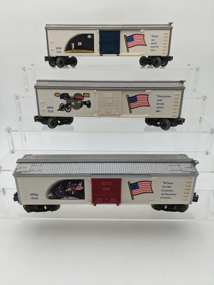 Lionel 6-19599 O Gauge Old Glory Series Boxcars (Set of 3) EX