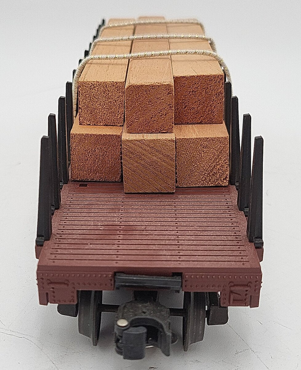 Lionel 6-9823 O Gauge Santa Fe Flatcar with Wood Load EX
