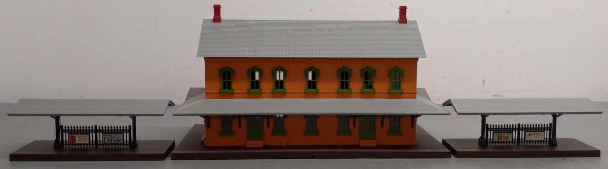 MTH 30-9005 O Gauge Passenger Station with 2 Platforms EX/Box