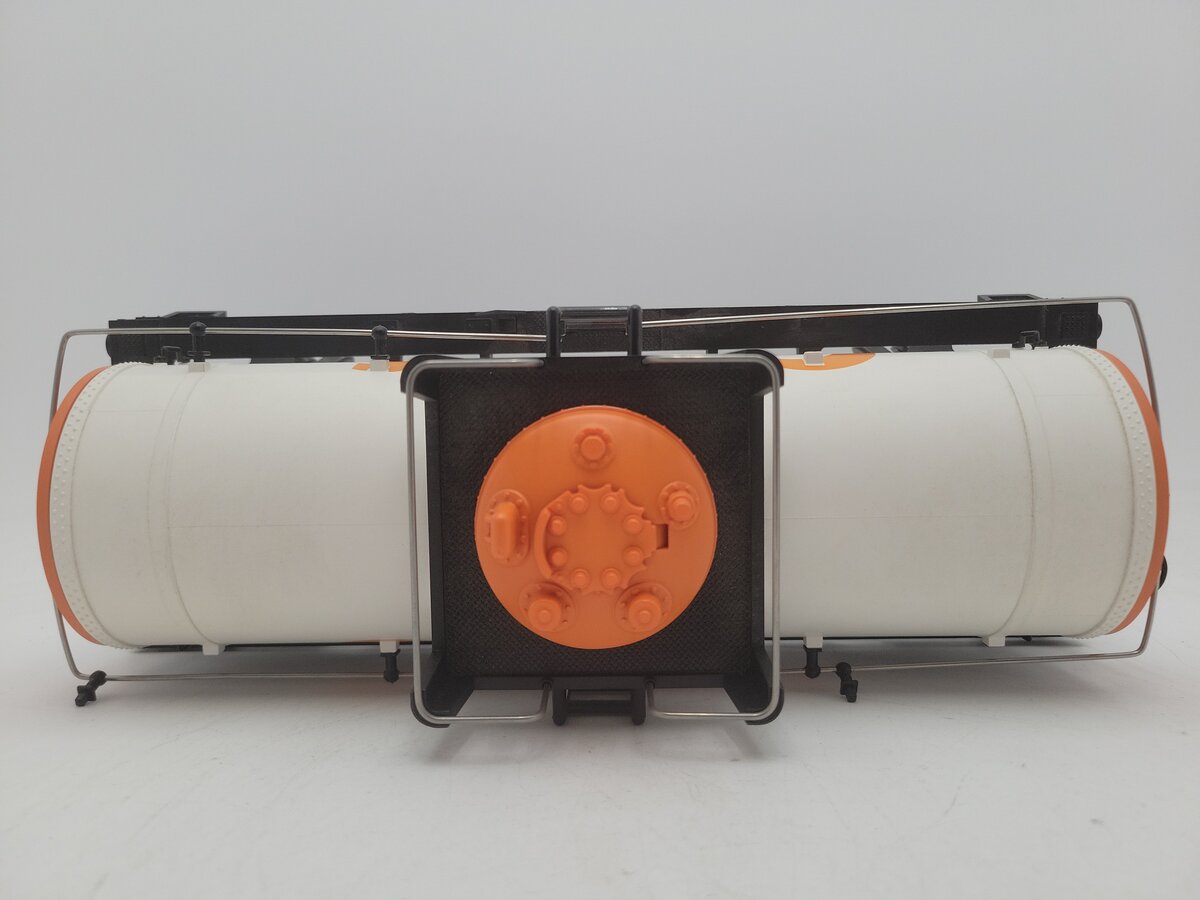 Lionel 8-87602 Gulf Single Dome Tank Car w/Plastic Wheels EX