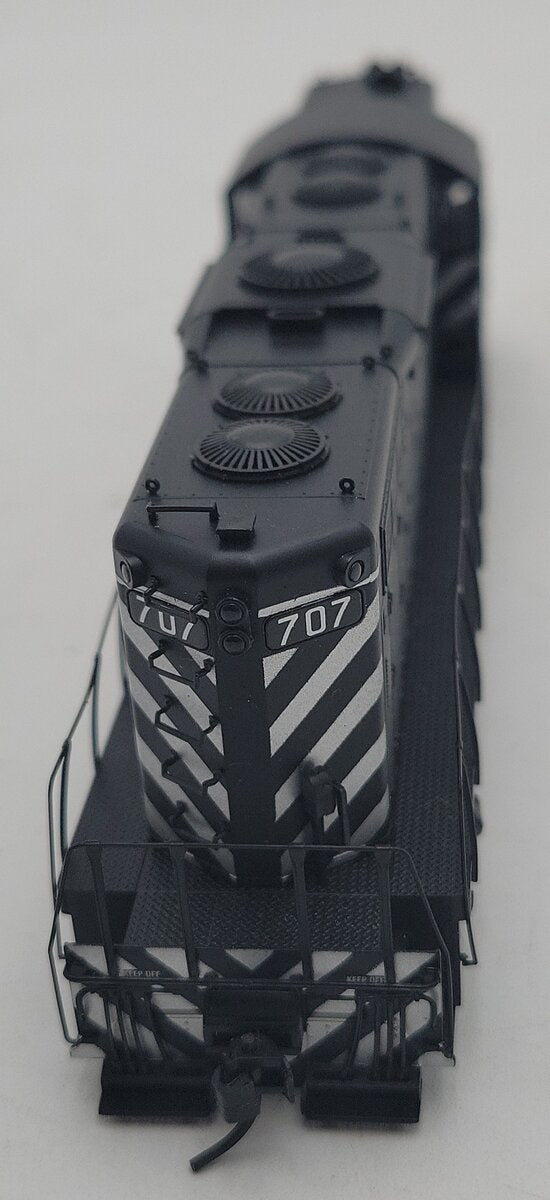 Proto 2000 23614 HO Scale ATSF EMD GP9 II Diesel Locomotive #707 EX