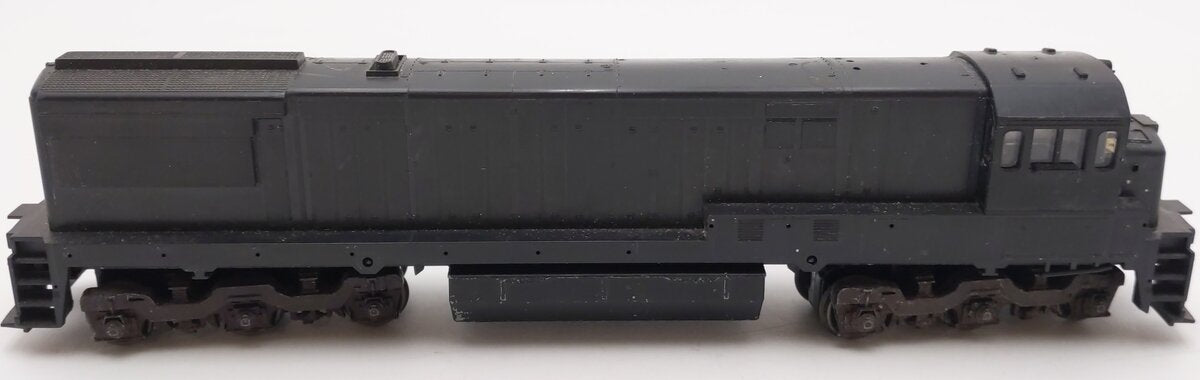 Athearn HO Scale Undecorated Diesel Locomotive VG
