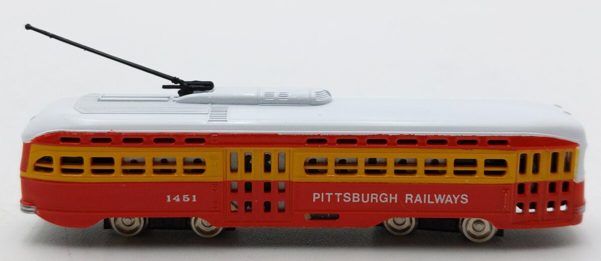 Bachmann 51-629 C4 N Scale Pittsburgh Streamline PCC Trolley #1451 EX/Box