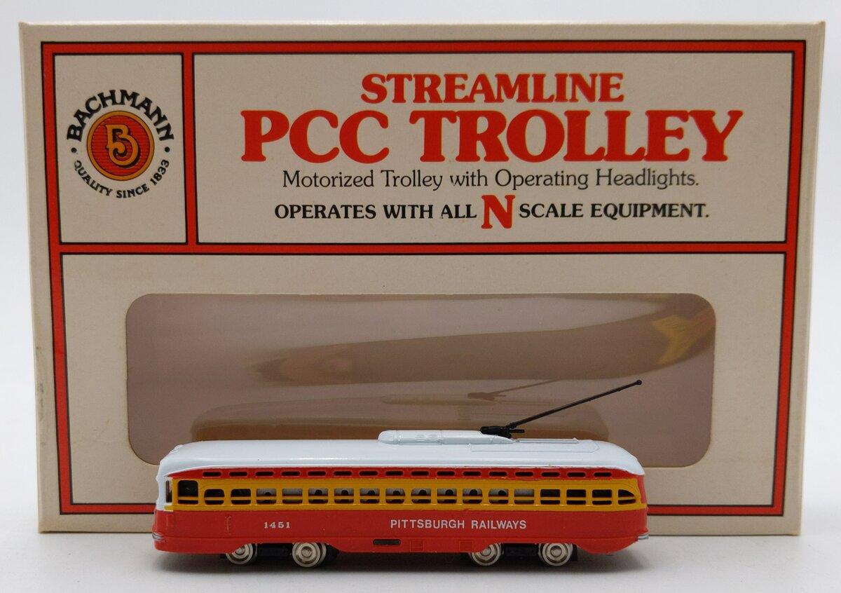 Bachmann 51-629 C4 N Scale Pittsburgh Streamline PCC Trolley #1451 EX/Box