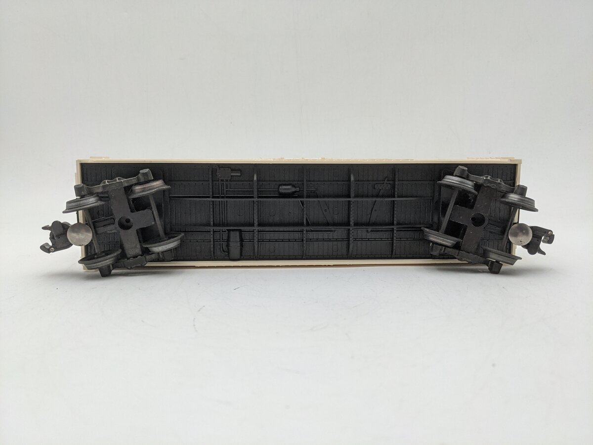 Lionel 6-9802 O Gauge Miller High Life Reefer Car #9802 EX