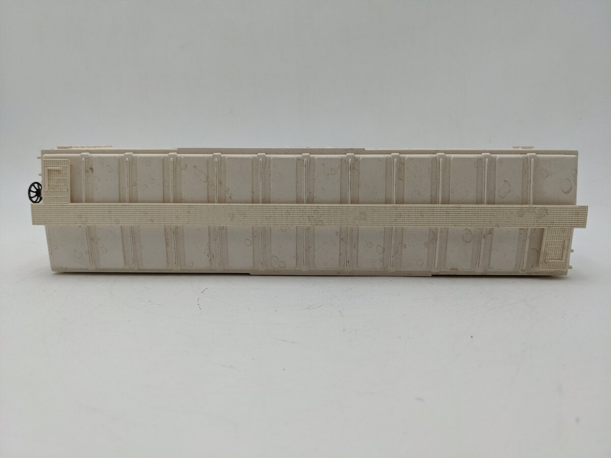 Lionel 6-9802 O Gauge Miller High Life Reefer Car #9802 EX