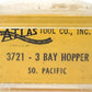 Atlas 3721 N Scale Southern Pacific 3-Bay Covered Hopper #490098 EX/Box