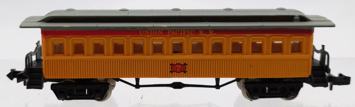 Bachmann 75651 N Scale Union Pacific 47' Old-Time Coach w/Metal Wheels #7 EX/Box