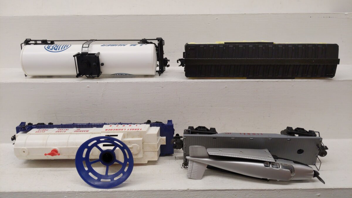 Lionel O Gauge Assorted Freight Cars [4] EX/Box