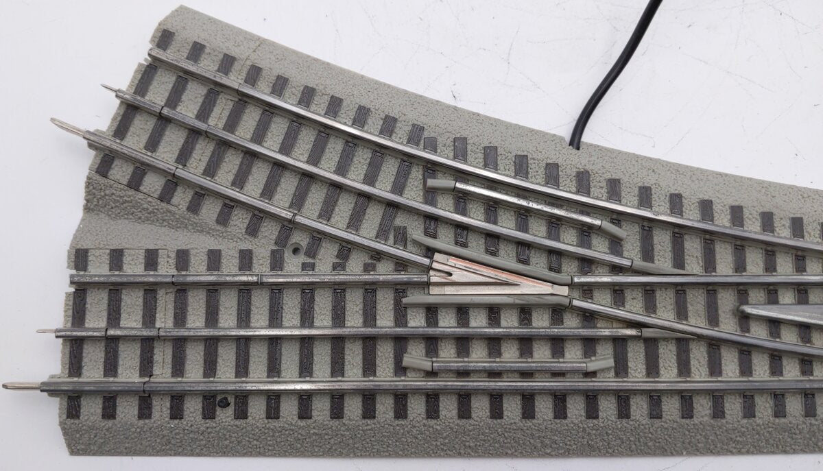Lionel 6-16827 O72 FasTrack Command Control Right Hand Switch Turnout EX/Box