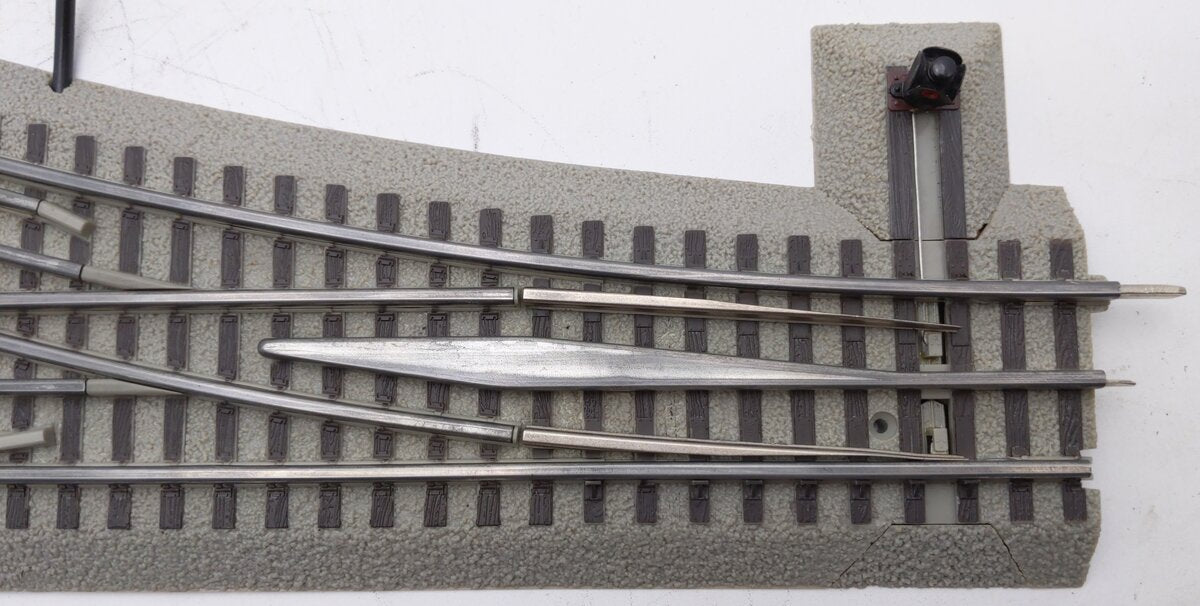 Lionel 6-16827 O72 FasTrack Command Control Right Hand Switch Turnout EX/Box