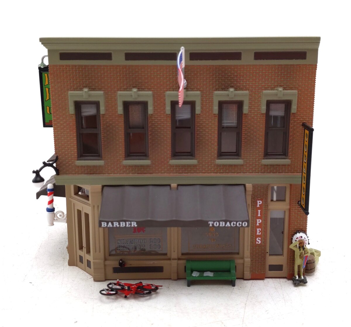 Woodland Scenics BR5024 HO Built-&-Ready Corner Emporium Building EX