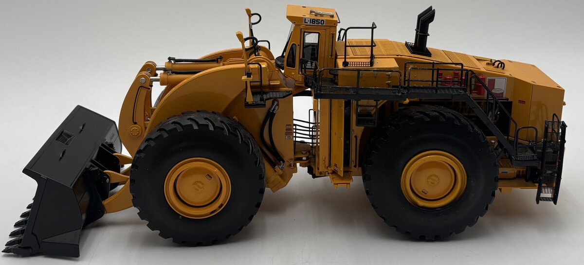 TWH #082-01080 1:50 Yellow LeTourneau L1850 Loader Diecast EX