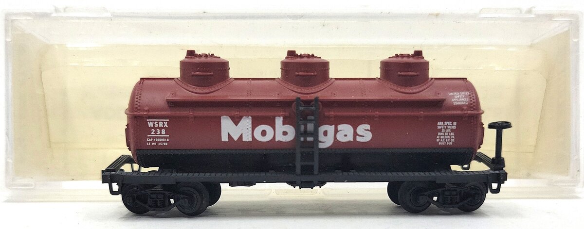 Life Like 7766 N Scale Mobilgas 3 Dome Tank Car #238 LN/Box