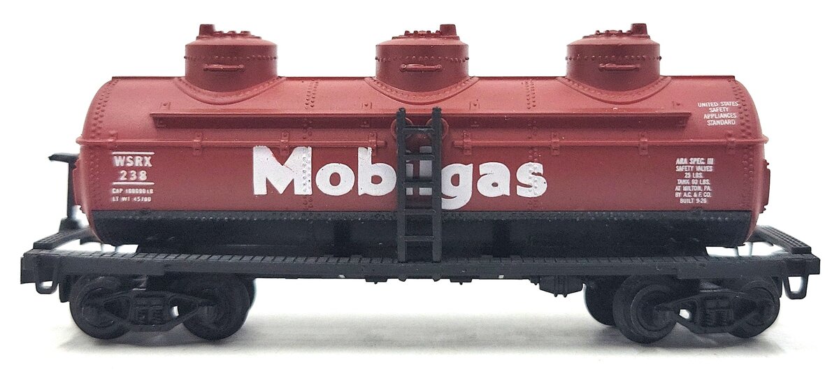 Life Like 7766 N Scale Mobilgas 3 Dome Tank Car #238 LN/Box