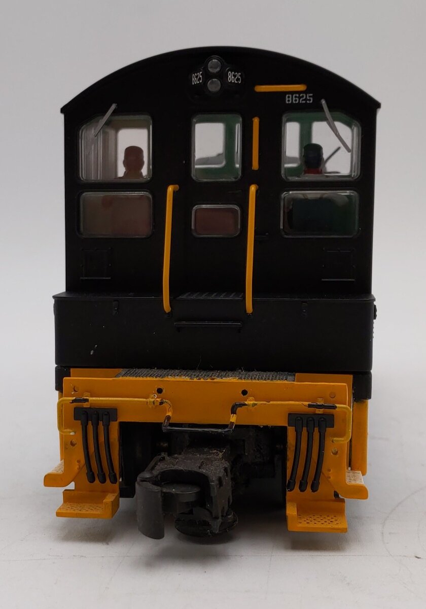 Atlas O Scale Penn Central  EMD SW8/SW9 switcher diesel locomotive EX
