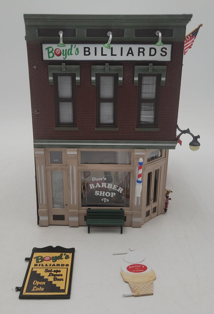Woodland Scenics BR5844 O Gauge Built-&-Ready Corner Emporium Building VG