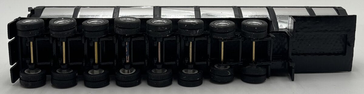 Tennessee Pass Models 1:87 Black Trout River 8 Axle Asphalt Trailer VG