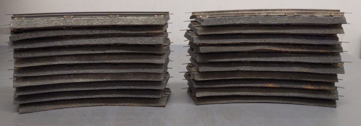 S Scale Tinplate Curve Track & Assorted Roadbed [20] VG