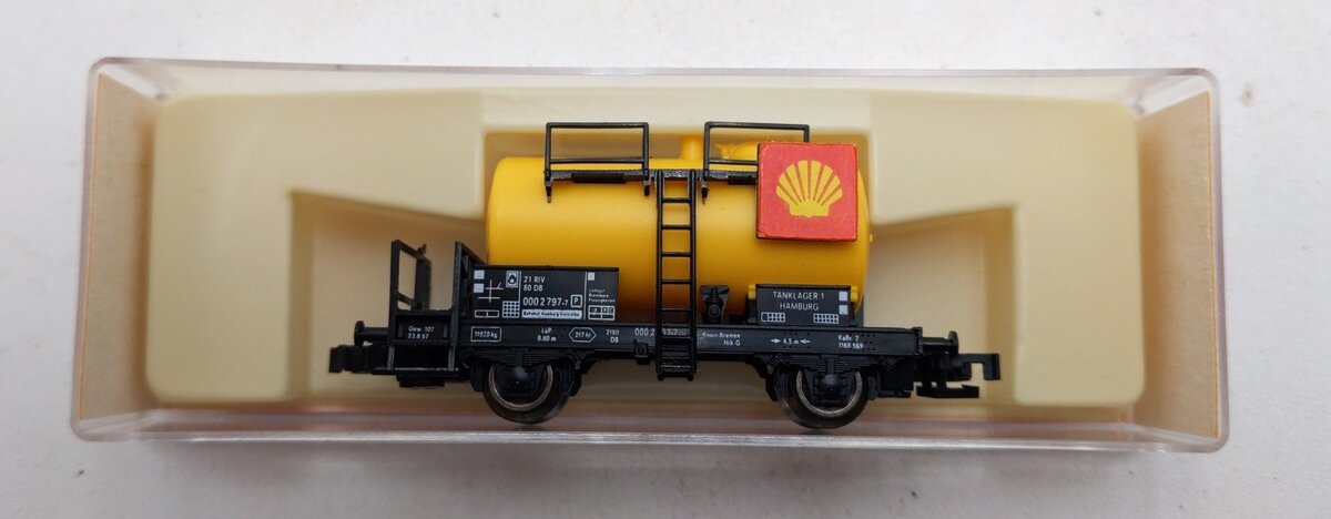 Fleischmann 8401 N Shell Oil Short Tank Car #0002797-7 LN/Box