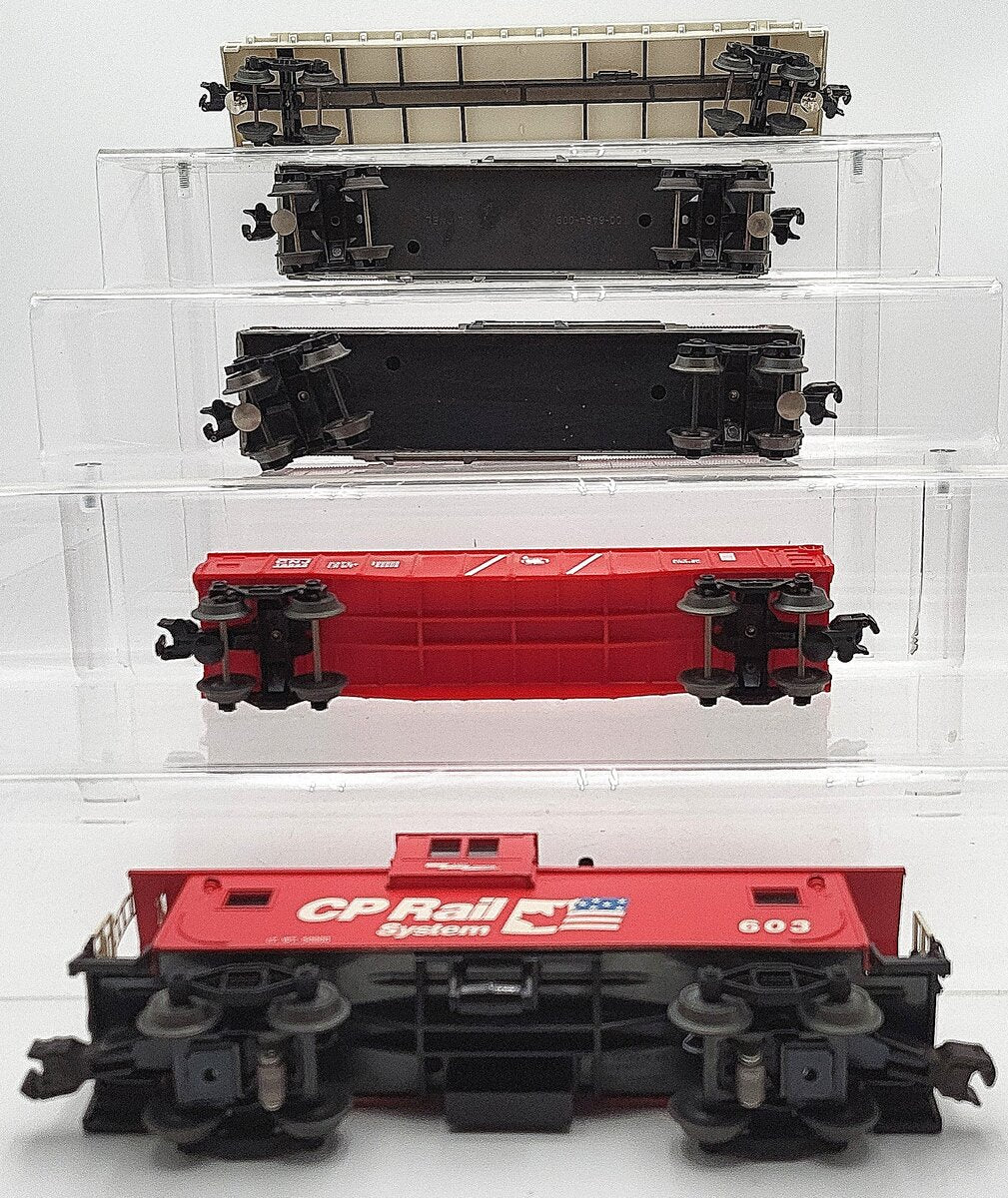 Lionel & Other O Gauge Assorted Freight Cars: 16650, 9405, 16943 [5] EX
