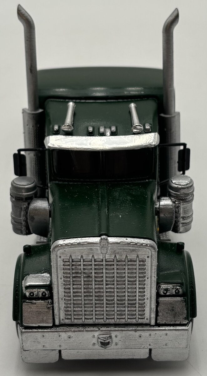 Peterbuilt 1:64 Green Peterbilt 359 8x5 Semi Tractor EX