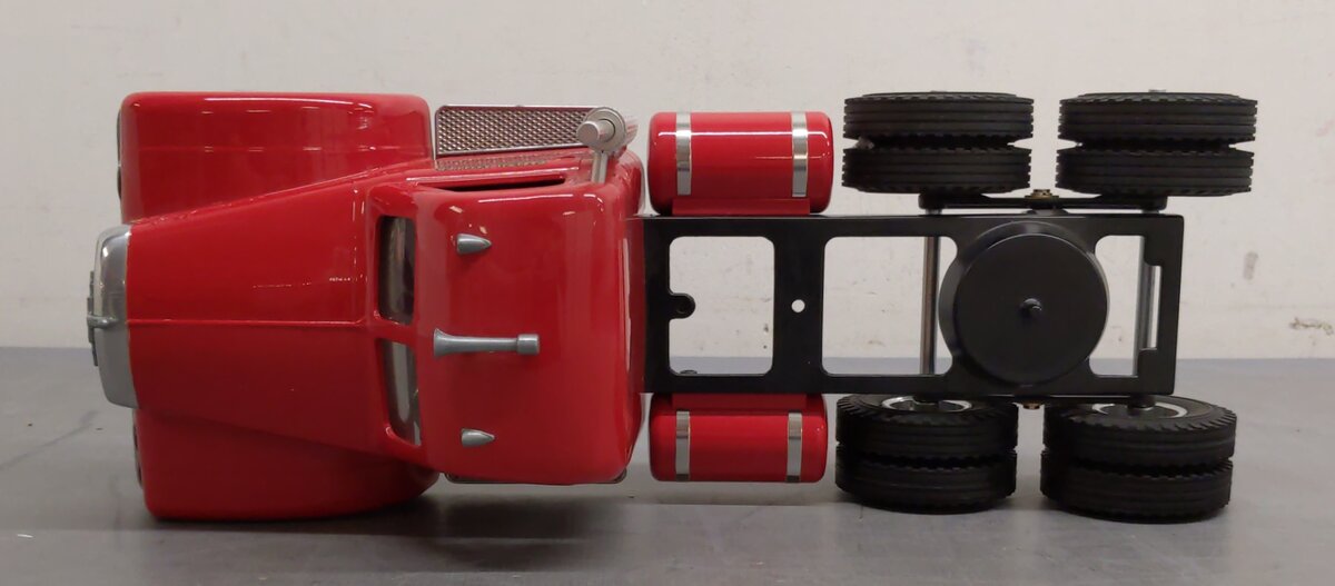 Mack M155 1:16 Scale Smith-Miller B-Mack Mobiloil Tanker Truck LN/Box