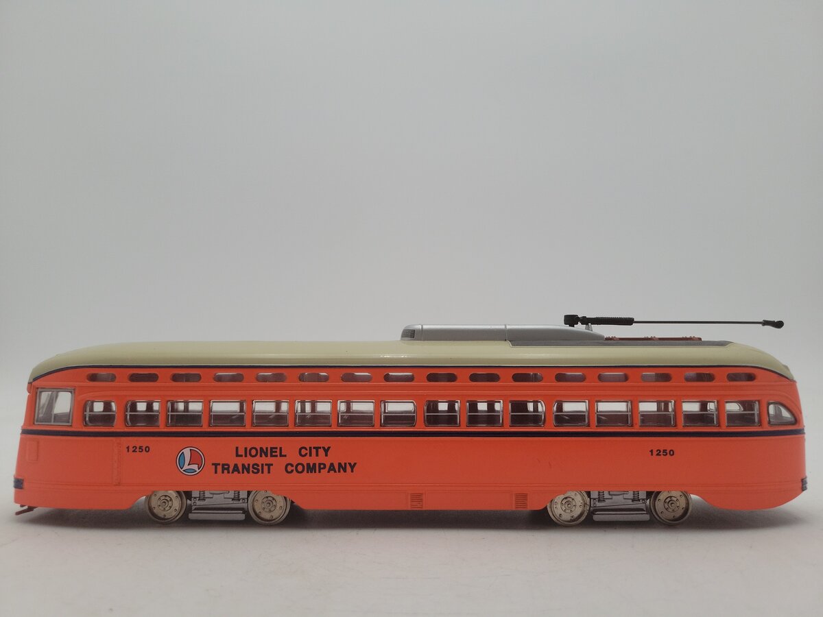 Corgi 55004 1:50 Lionel City Transit Company PCC Street Car #1250 EX