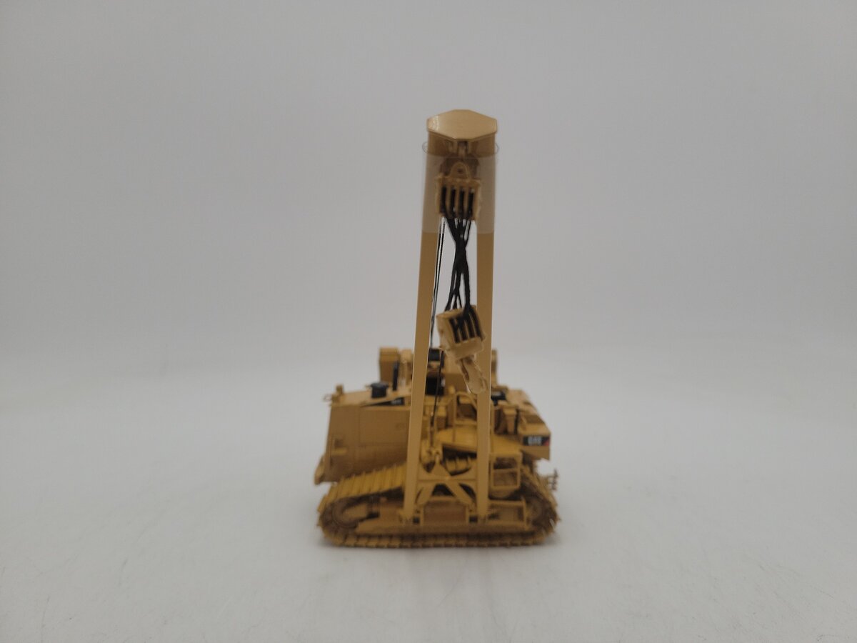 CCM 587T 1:48 Scale Yellow Caterpillar Diecast Pipelayer VG