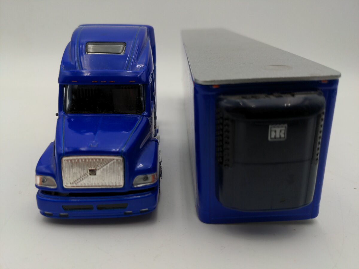 Tonkin Diecast Volvo USA Tractor Trailer VG