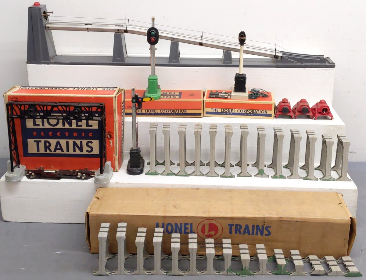 Lionel O Gauge Vintage Accessories: 456-19, 260, 153, 450, 253, 110 [9] VG