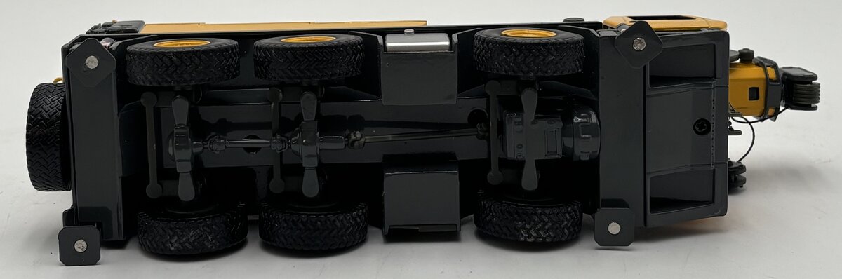 TWH Collectibles 003Y 1:50 Yellow GMK3055 3-Axle Crane EX