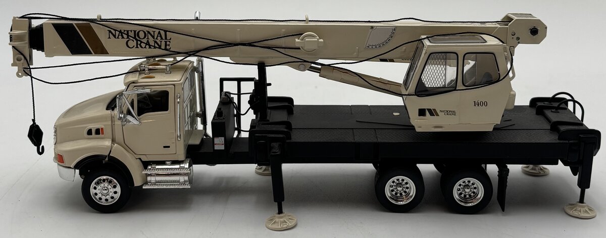TWH Collectibles 1:50 National Crane 1400 Manitowoc Telescoping Crane EX
