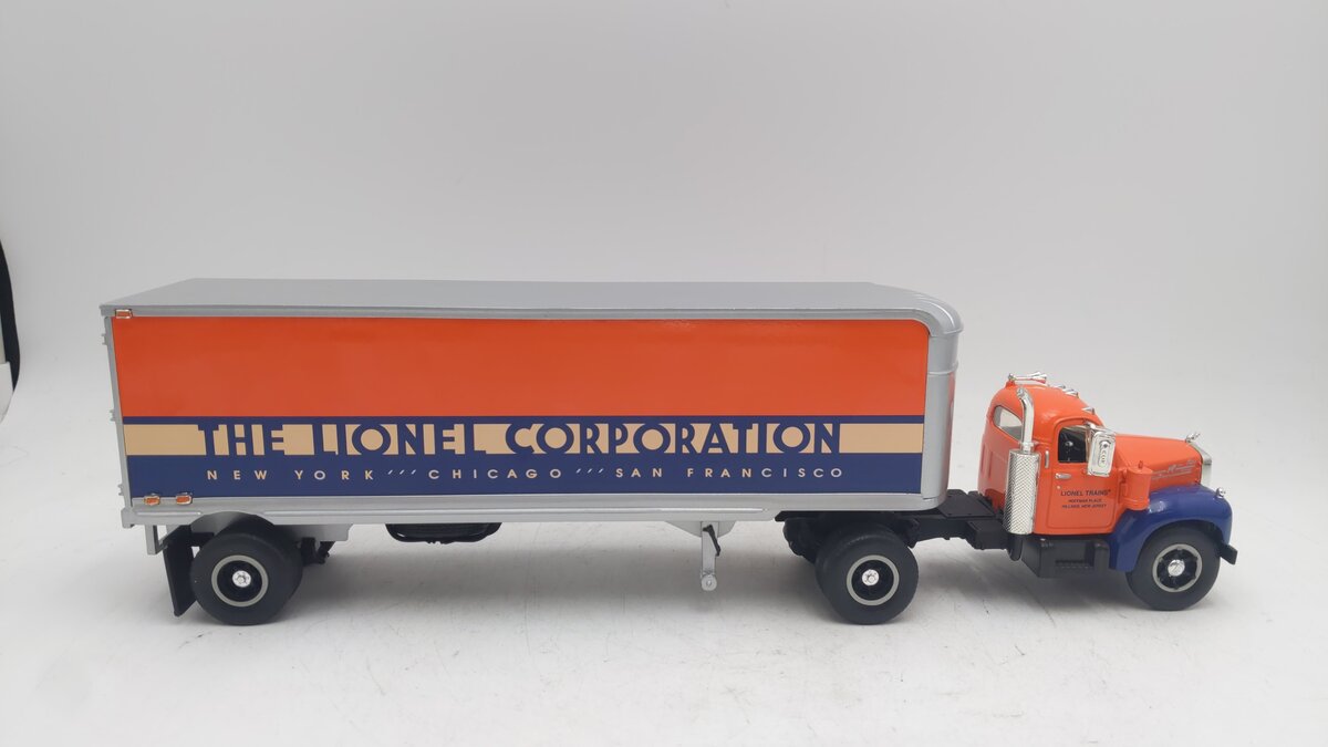 Lionel 11/34 Scale Diecast Lionel Trains B-61 Semi Tractor w/ Trailer EX